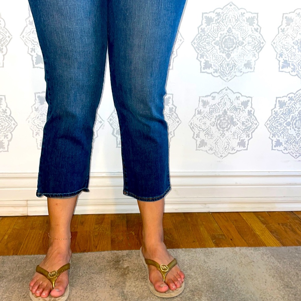 Lucky low rise capris blue